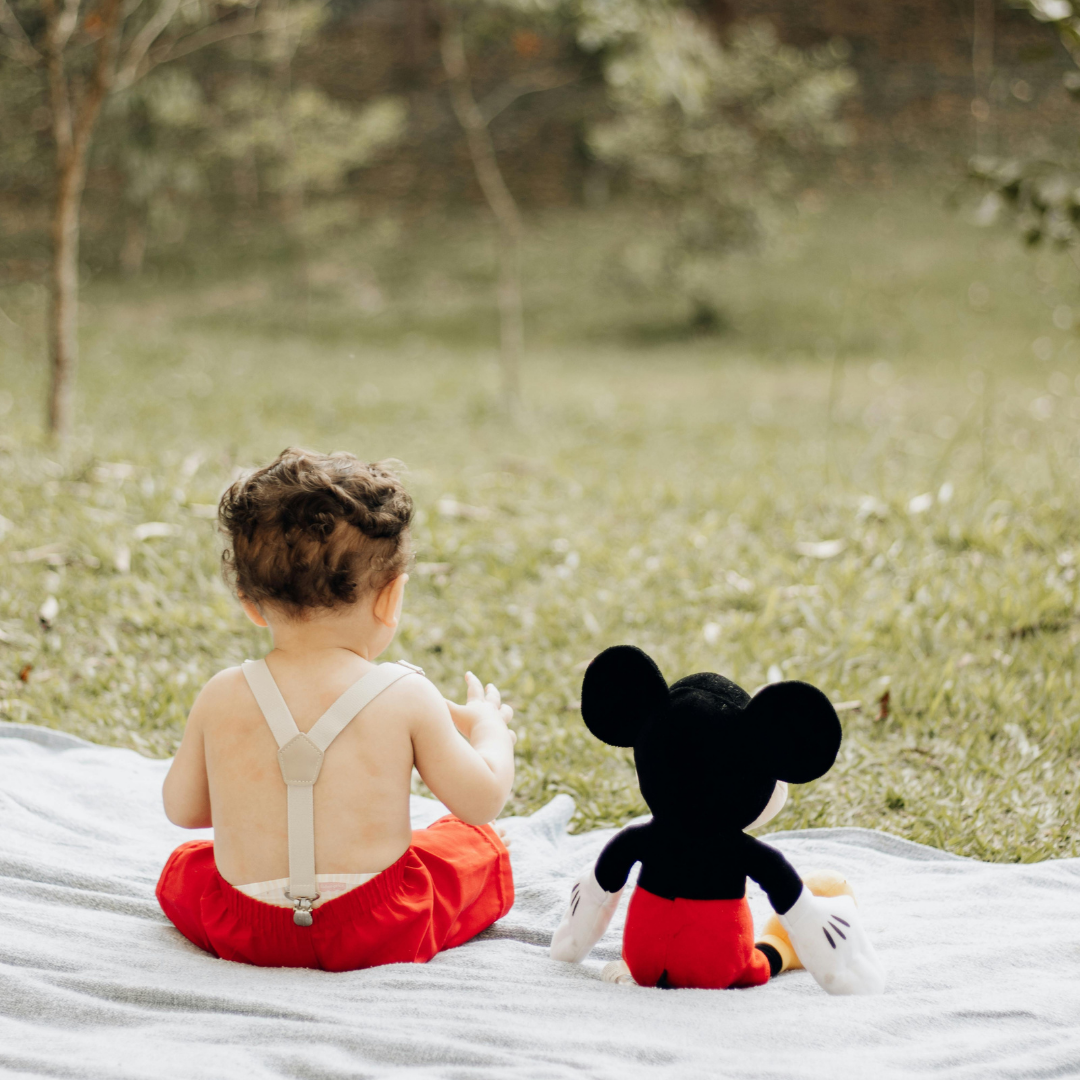 Plišana igračka Mickey Mouse 20 cm – Disney klasik