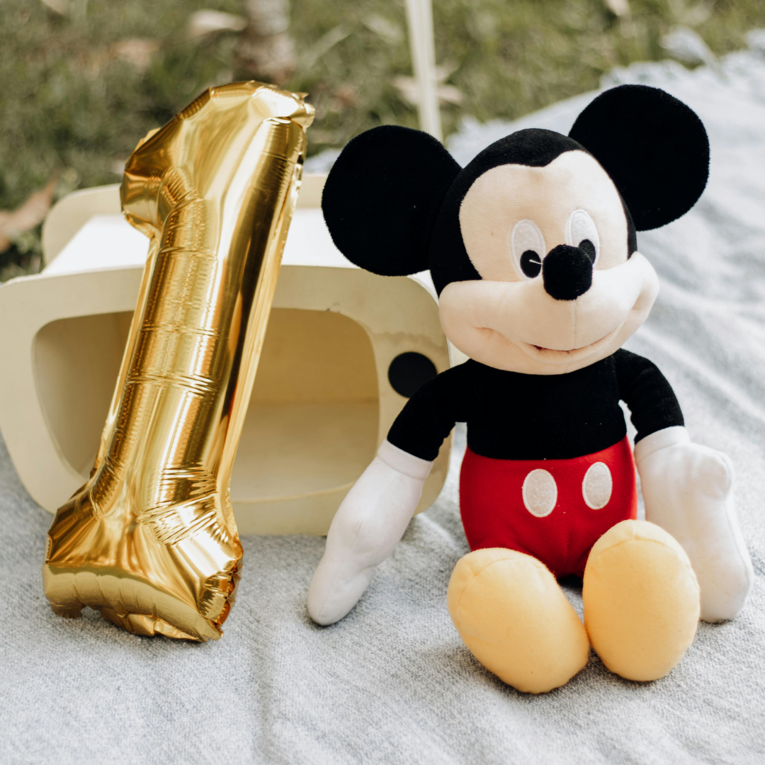 Plišana igračka Mickey Mouse 20 cm – Disney klasik
