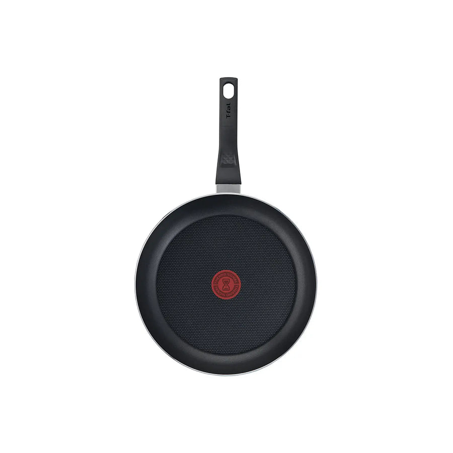 Omega Tefal Easy Clean B5720553 tava s neprijanjajućim premazom, prikaz na slici s glatkom površinom i drškom za kuhanje