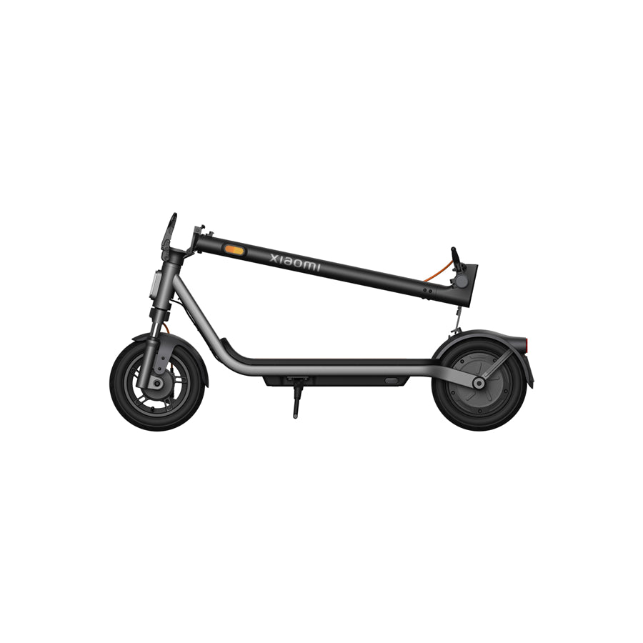 Električni romobil Xiaomi Electric Scooter 6 Lite Omega, plavi s kotačima i upravljačem, prikazan na slici.
