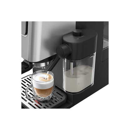 Kompaktan aparat za espresso Beko CaffeExperto CED 7524 X s 20 bar pritiska, mlinom i pjenilicom za mlijeko, Omega brend