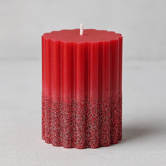 Decoris crvena svijeća s glitterom – stup 10 cm, do 45 h gorenja