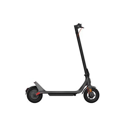 Električni romobil Xiaomi Scooter 4 Lite 2. generacije, prikazan s priključcima i upravljačem, na bijeloj pozadini.