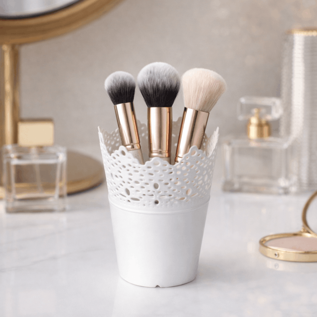 Mala ukrasna posuda bijela 12×9 cm (čipkasti rub) - pvc