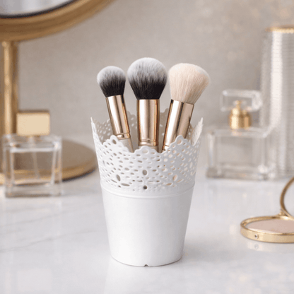 Mala ukrasna posuda bijela 12×9 cm (čipkasti rub) - pvc