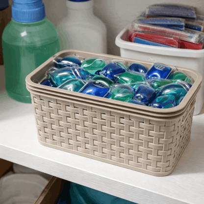 Plastična korpica za organizaciju 20 × 14 cm – bež, pleteni izgled