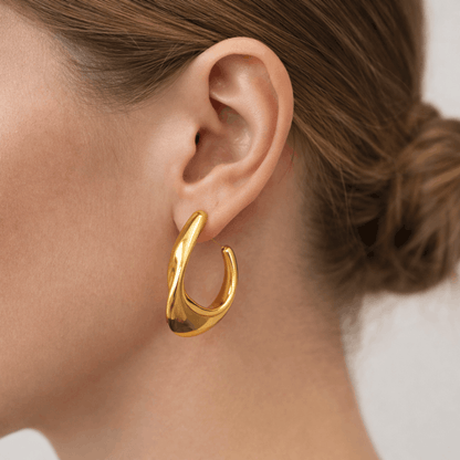 Zlatne hoop naušnice od nehrđajućeg čelika – elegantne i postojane