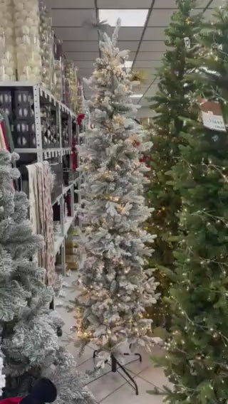 Everlands Snowy Slim Fir 210 cm – uska snježna jelka, Ø 68 cm, metalno postolje